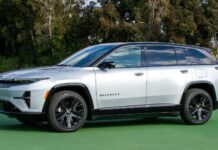 Jeep Wagoneer S: електронний гігант, що розбурхує душу драйвера