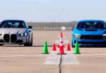 Mustang Dark Horse перемагає BMW M4 у тесті U-Drag