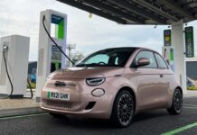 У Великобританії Тепер більше зарядних станцій для електромобілів, ніж бензинових заправок