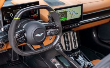 Перегляньте фотографії інтер’єру Aston Martin Valhalla 2026 року