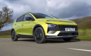 Hyundai Bayon: Безпечний, але Нічим Не Примітний Компактний Кросовер