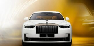 Rolls-Royce Змінює Курс: Двигуни V12 Залишаються у Виробництві