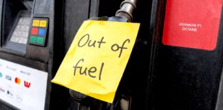 La carenza di carburante colpisce lo Stato australiano a causa delle tensioni sulle catene di approvvigionamento globali