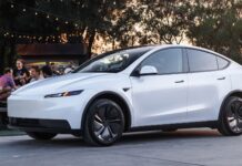 Федерали закрили книгу про Smart Summon Tesla, але не раніше, ніж підрахували збої