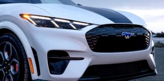 Hai pagato la tariffa. Ford lo riprende.