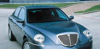 Proč Lancia Thesis selhala navzdory technologii Maserati