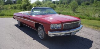 Die Caprice Convertible uit ’75 wacht