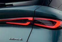 BYD Seal 6 Touring: Чи чекає на Австралію високошвидкісний PHEW-універсал?