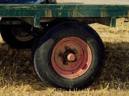 How to Replace Trailer Spindles: A Gearhead’s Guide to Axle Maintenance